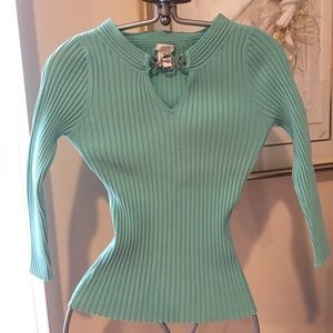 Preowned sz M Cache pullover sweater accented neck